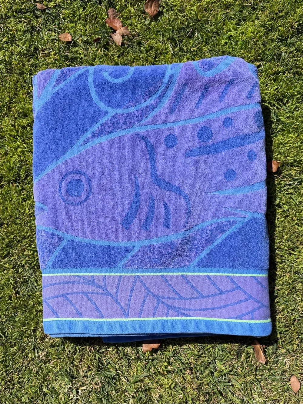 Kirkland Stylized Fish Waves Egyptian Cotton Large Beach Towel Blue Purple 36x66